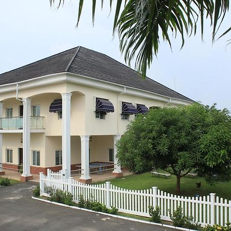Oxygen Holiday Resort Оуери Екстериор снимка